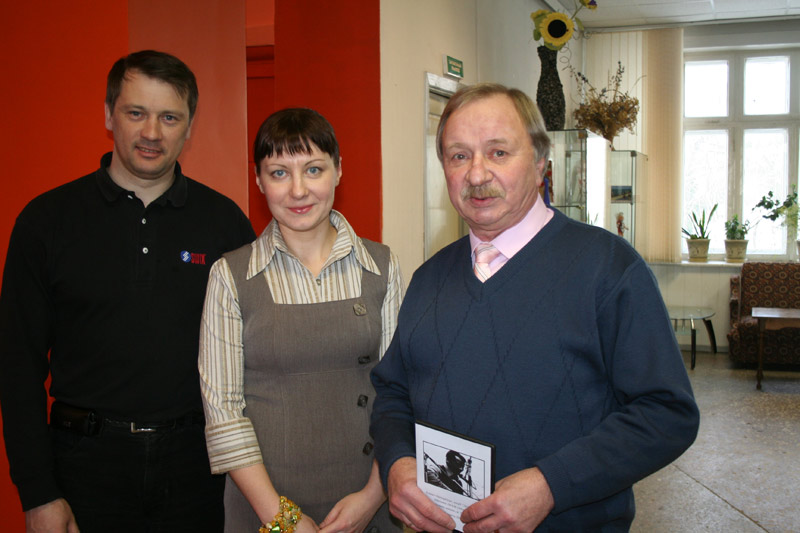 На встречу с Еленой Рыхловой<br>пришел ее наставник<br>поэт Олег Бундур